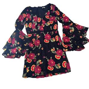 Alexia Admor red and Black V-Neck Bell Sleeve Dress